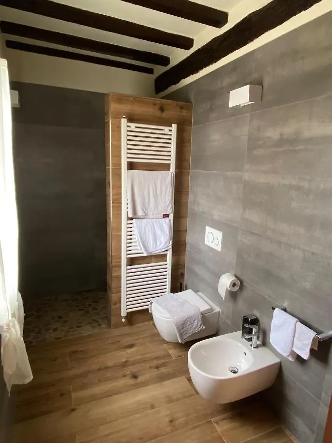 Bed & Breakfast Corte Ca' Bosco Castello di Serravalle