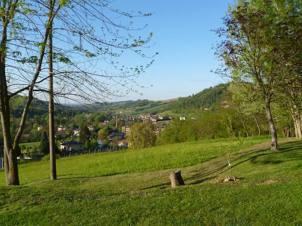 Corte Ca' Bosco Castello di Serravalle Bed & Breakfast