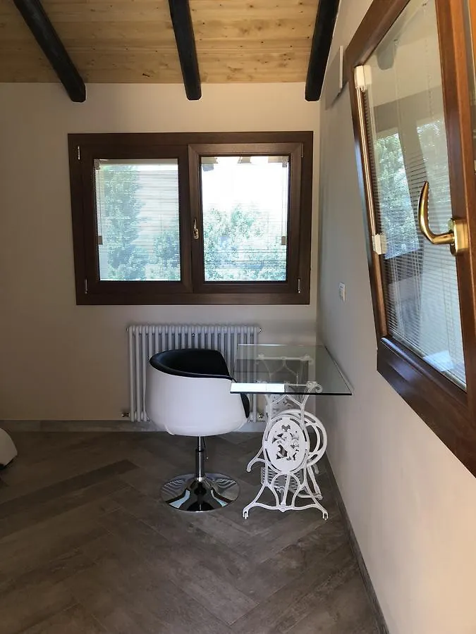 Bed & Breakfast Corte Ca' Bosco Castello di Serravalle Italy